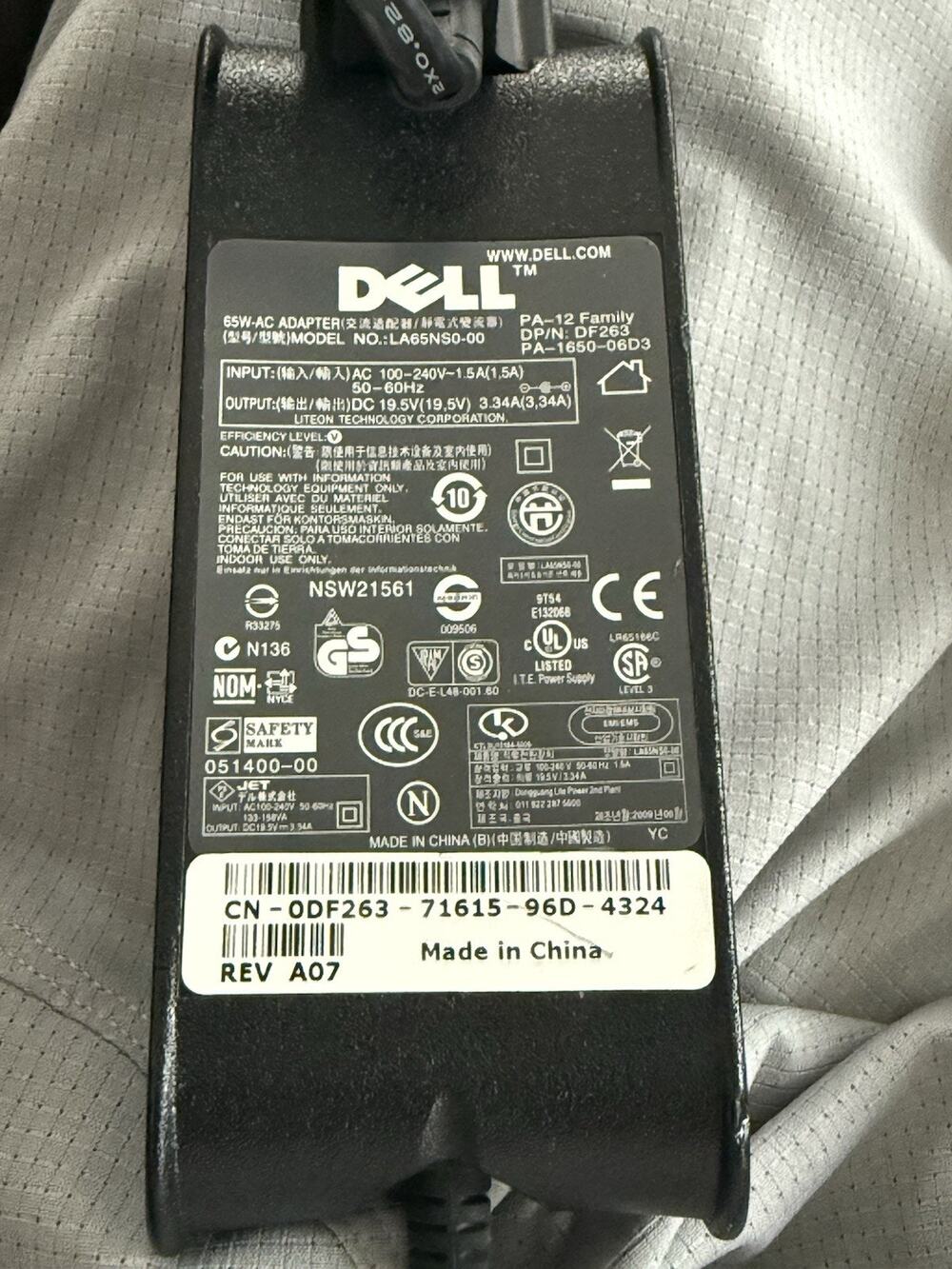 Dell LA65NS0‑00 AC Adapter 65-W